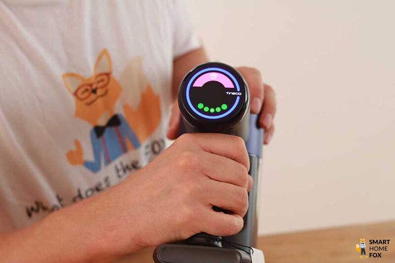 Das LCD-Display des Tineco Pure One Station